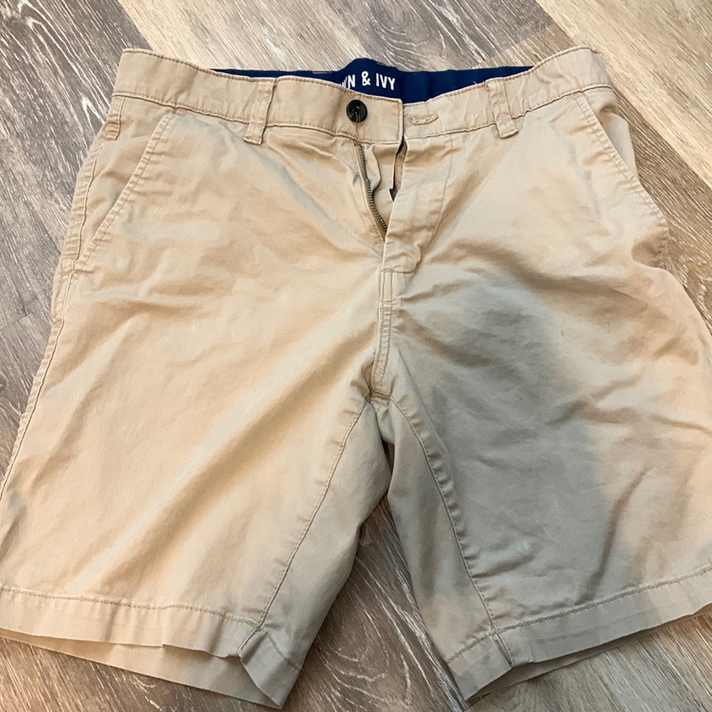 Crown and Ivy Men’s size 30 motion flex shorts like 8 inch inseam